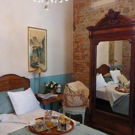 Casa Dellatorre B&B 알바