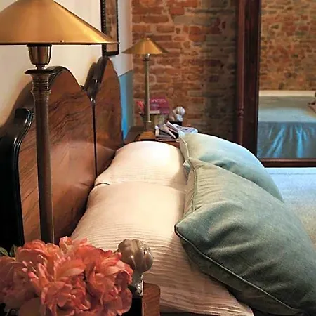 Casa Dellatorre Bed & Breakfast