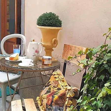 Casa Dellatorre Bed & Breakfast 3*