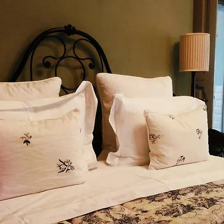 Casa Dellatorre Bed & Breakfast