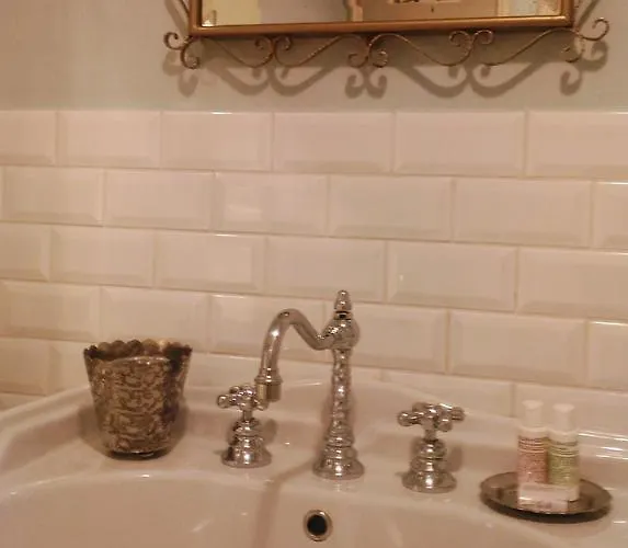 Casa Dellatorre Bed and breakfast Alba (Piedmont)